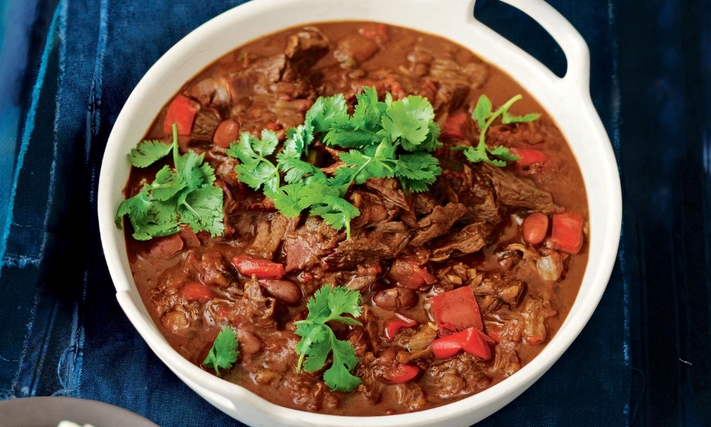 Bát súp Chili Con Carne cay nồng làm tan biến cái lạnh mùa đông