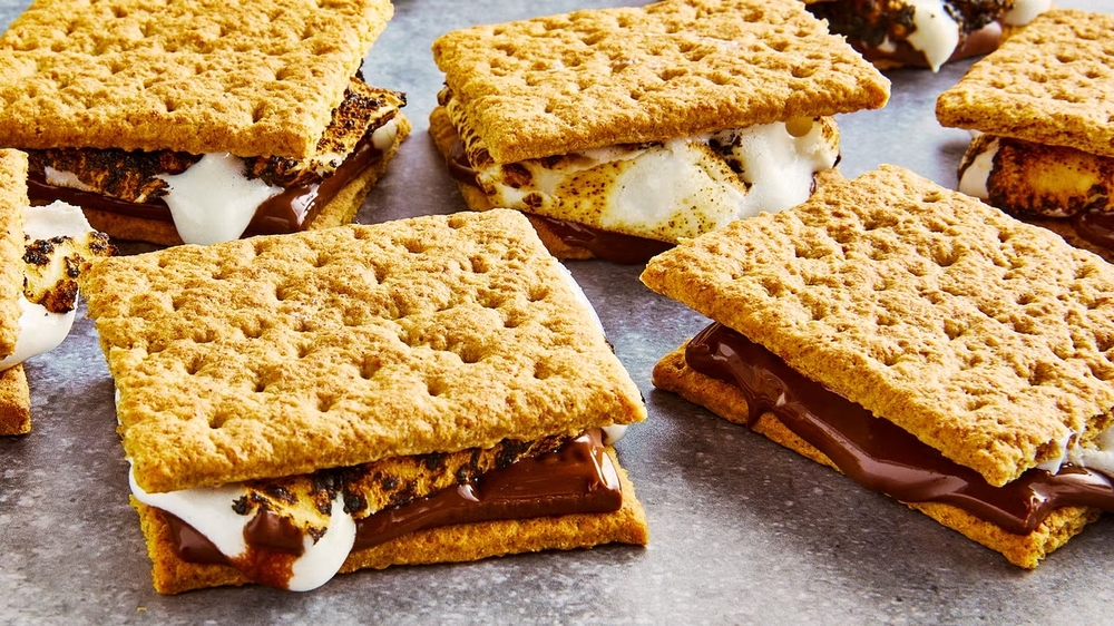 S’mores ngọt ngào với kẹo dẻo và sô-cô-la tan chảy