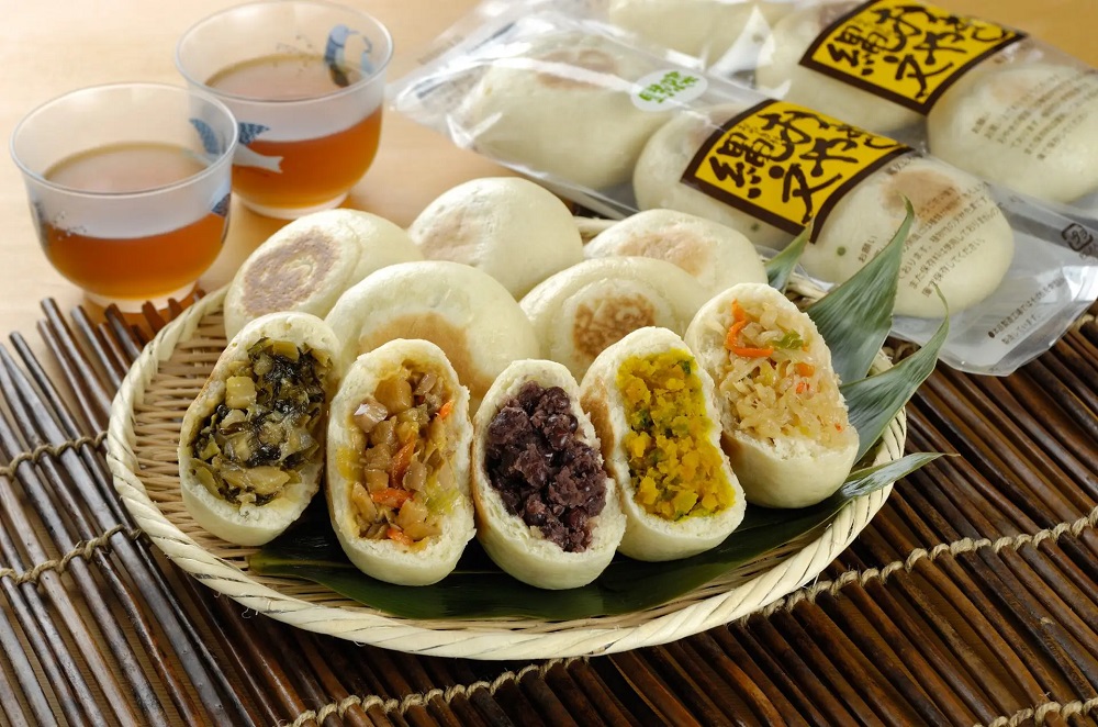 Những chiếc bánh Oyaki mềm dẻo, đầy ắp nhân rau củ tươi ngon theo mùa