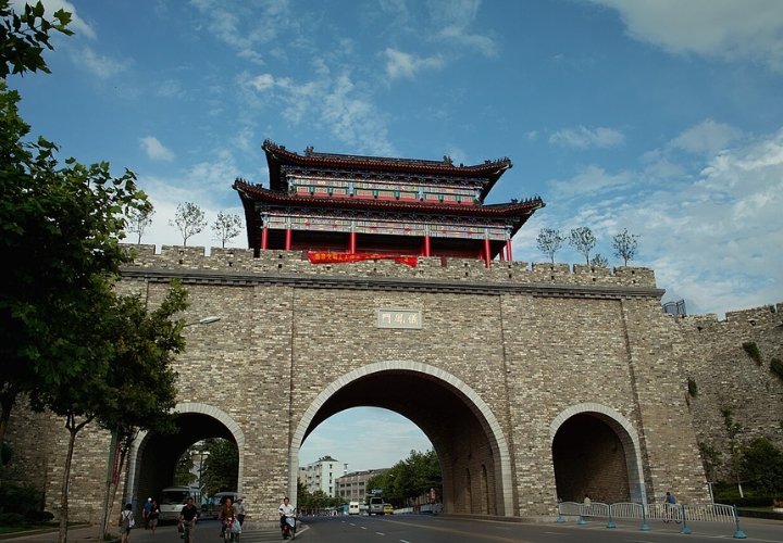 Tường thành Nam Kinh được xây dựng trong khoảng thời gian 21 năm (1366-1387)