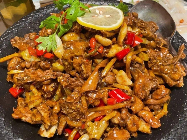 Vịt Xào Chanh Cao Phong - Sự kết hợp hoàn hảo giữa chanh và vịt.