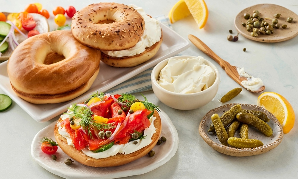 Bagel New York là món ăn sáng kinh điển được người dân địa phương yêu thích
