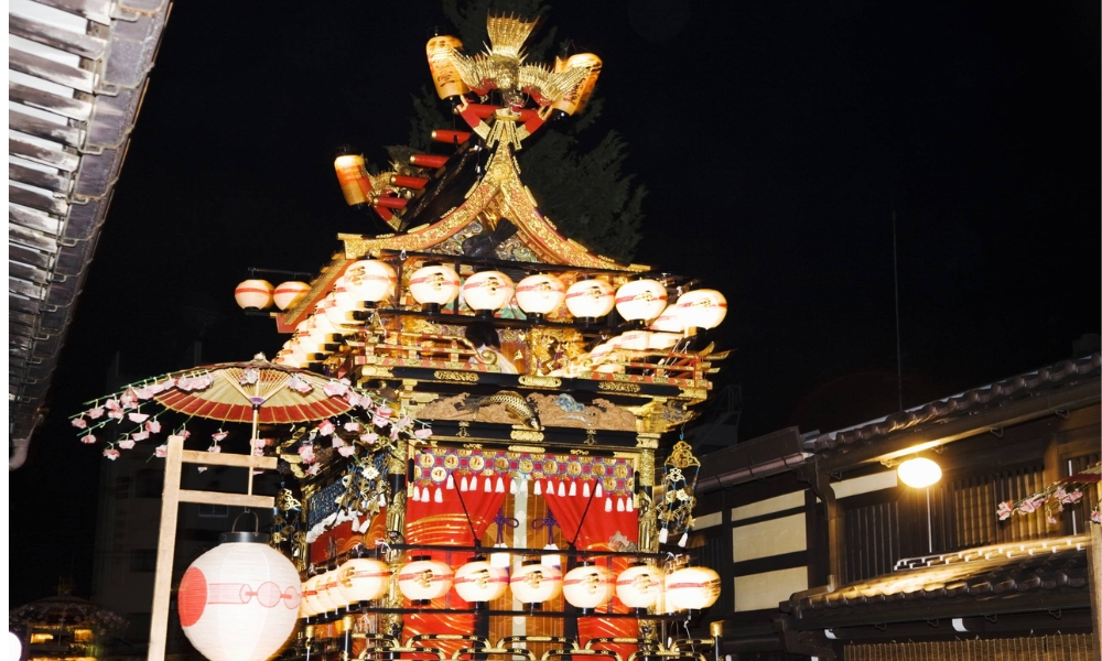 Nhiều lễ hội của Nhật đều có điểm nhấn là những chiếc kiệu cầu kỳ
