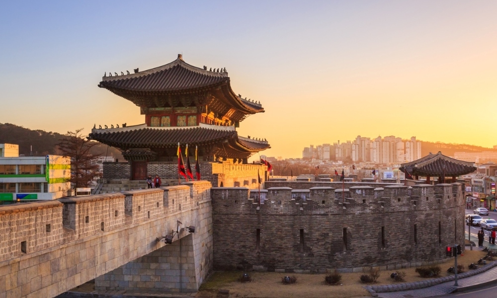 Mùa xuân và mùa thu là thời điểm thích hợp để khám phá Suwon