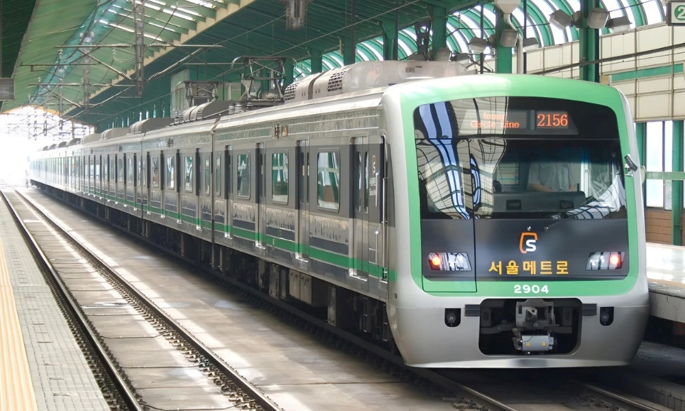 Đến Suwon dễ dàng bằng nhiều phương tiện từ Seoul, chỉ mất 1 - 1,5 giờ di chuyển