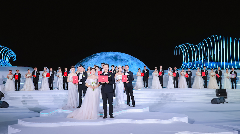 Lễ hội cưới Thiên Nhai Hải Giao thu hút đông đảo du khách tham gia