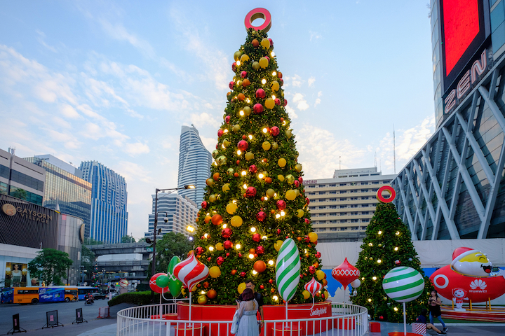 Các trung tâm thương mại trang trí lộng lẫy dịp Giáng sinh