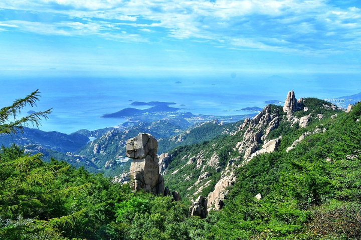 Lão Sơn là nơi hội tụ giữa thiên nhiên hùng vĩ và chiều sâu văn hóa tâm linh của Trung Hoa