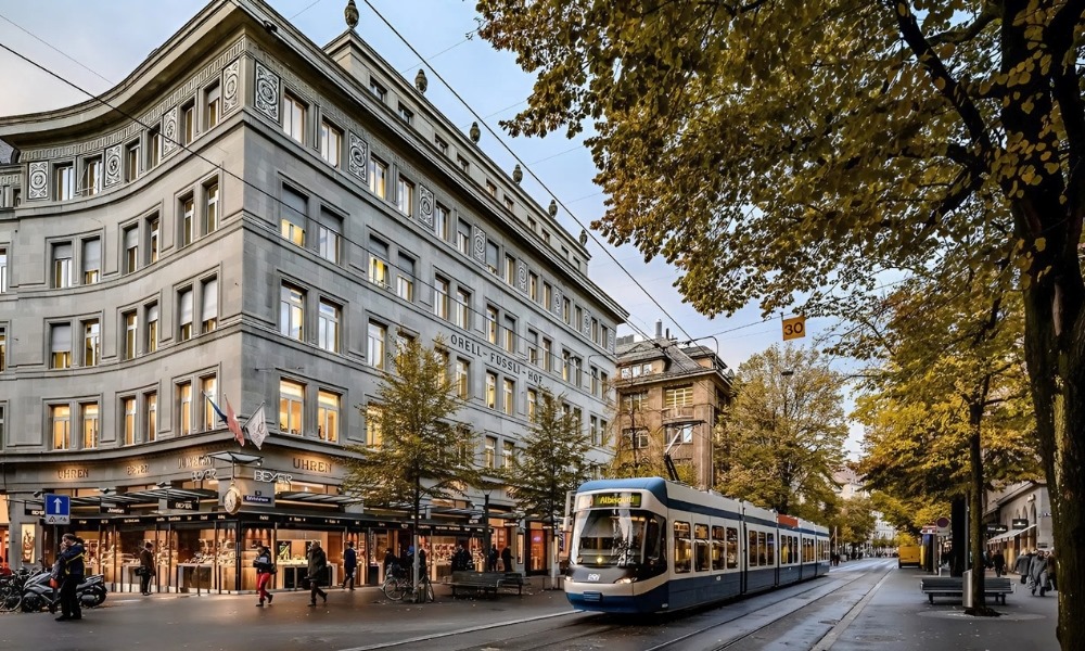 Bahnhofstrasse là phố mua sắm quy tụ nhiều thương hiệu nổi tiếng