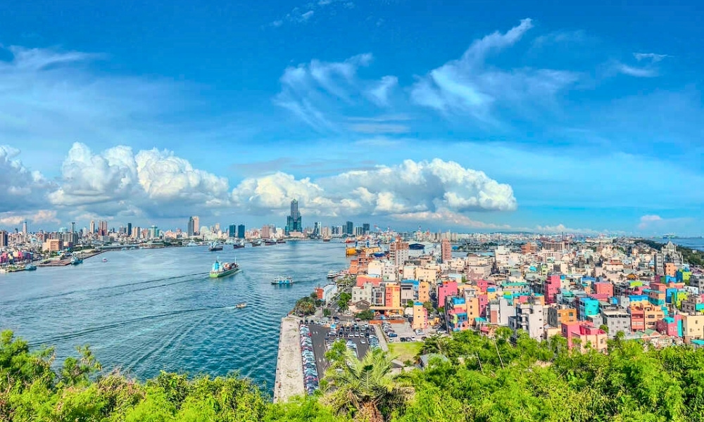 Đảo Kỳ Tân rực rỡ sắc màu bên vịnh Cao Hùng - điểm check-in sống động giữa lòng thành phố biển.