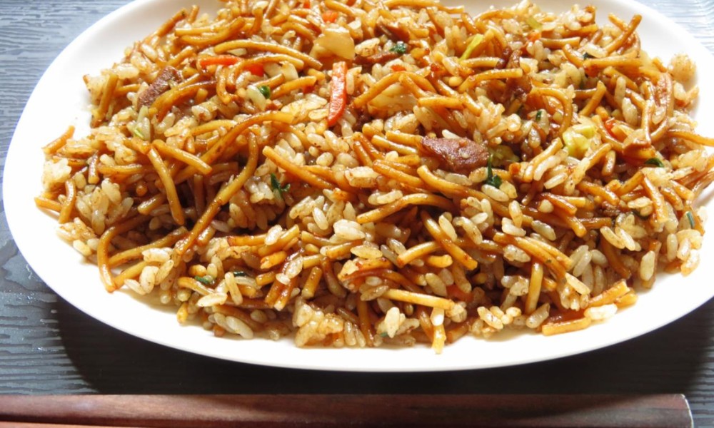 Sobameshi – món ăn đường phố đầy sáng tạo