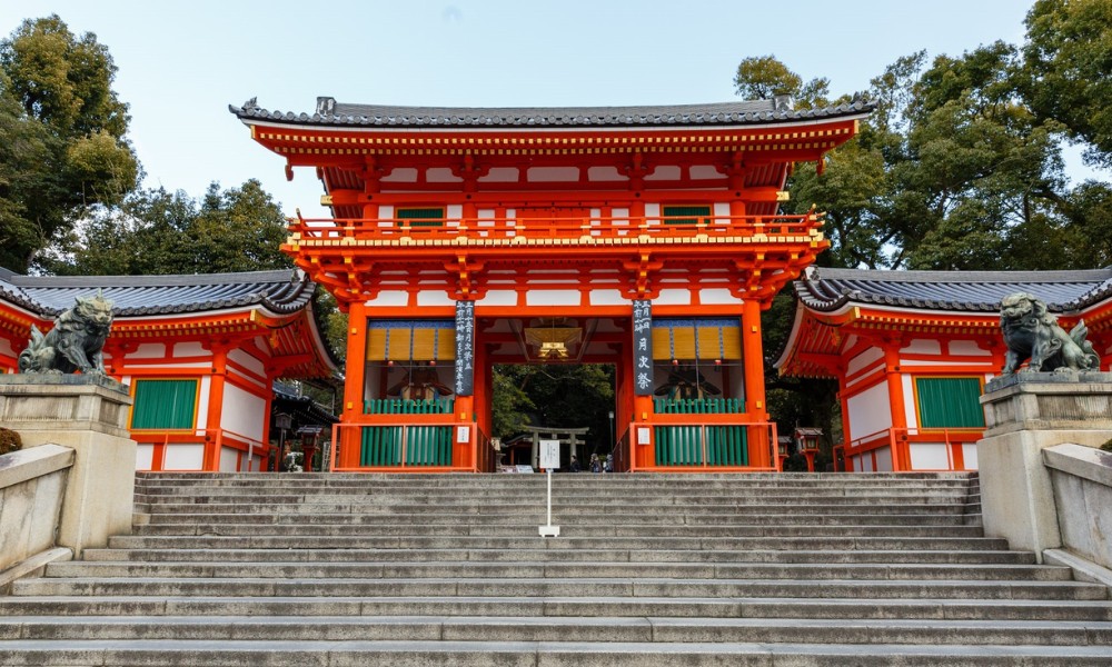 Đền Ikuta cổ kính là nơi cầu duyên nổi tiếng ở Kobe