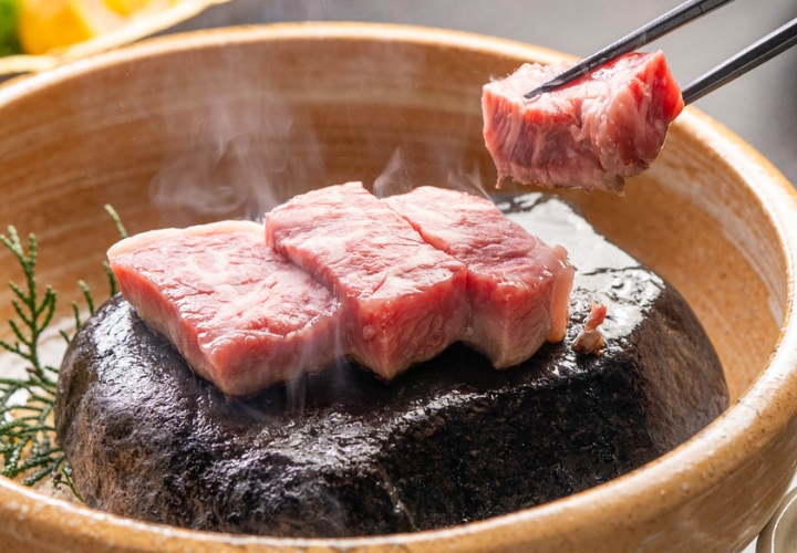 Bò Wagyu là loại bò cao cấp rất đáng để thử khi đến Nhật