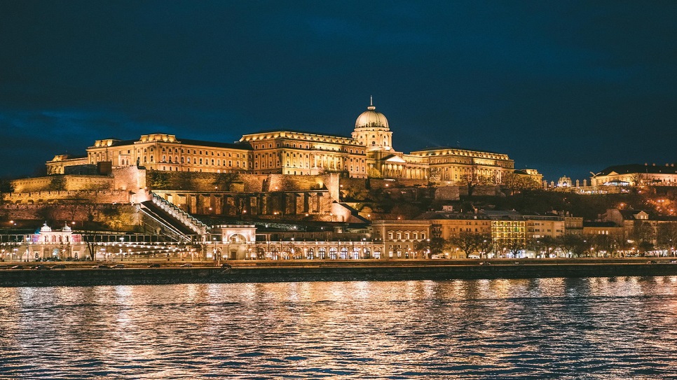 Budapest lung linh về đ&ecirc;m