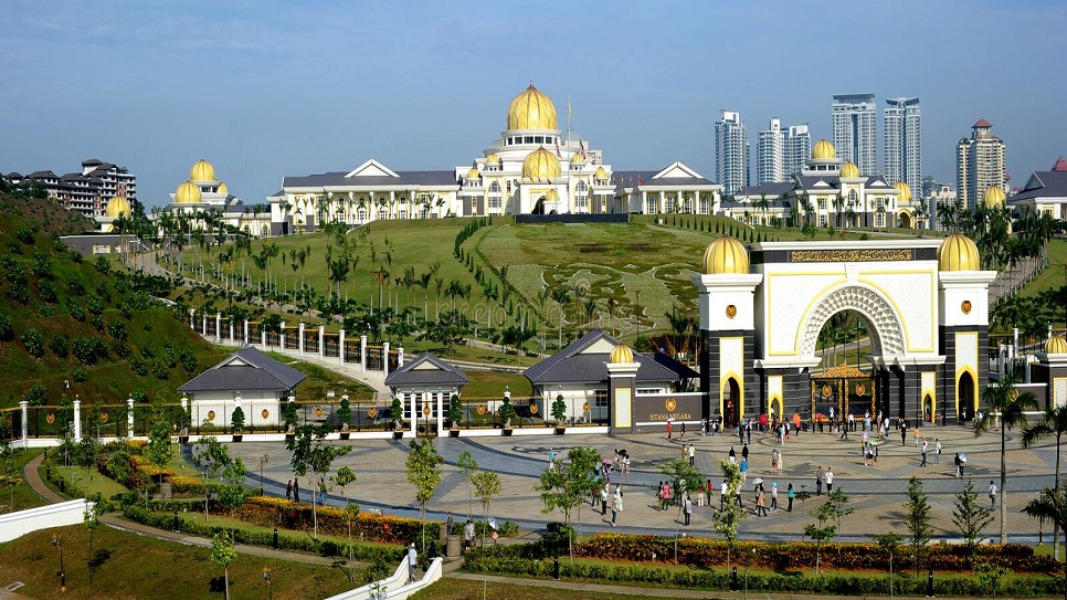 Ho&agrave;ng cung Istana Nurul Iman Palace