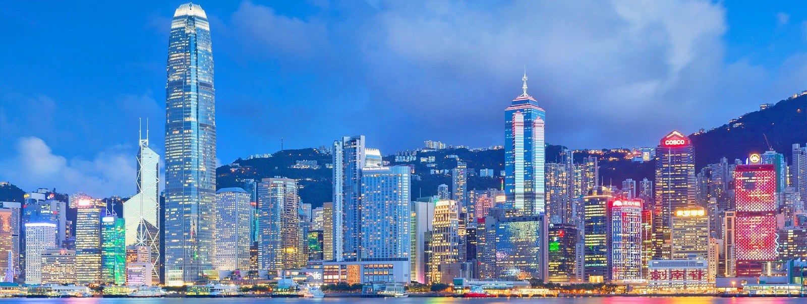 HONGKONG - TRUNG QUỐC: NĂNG ĐỘNG VÀ CỔ KÍNH