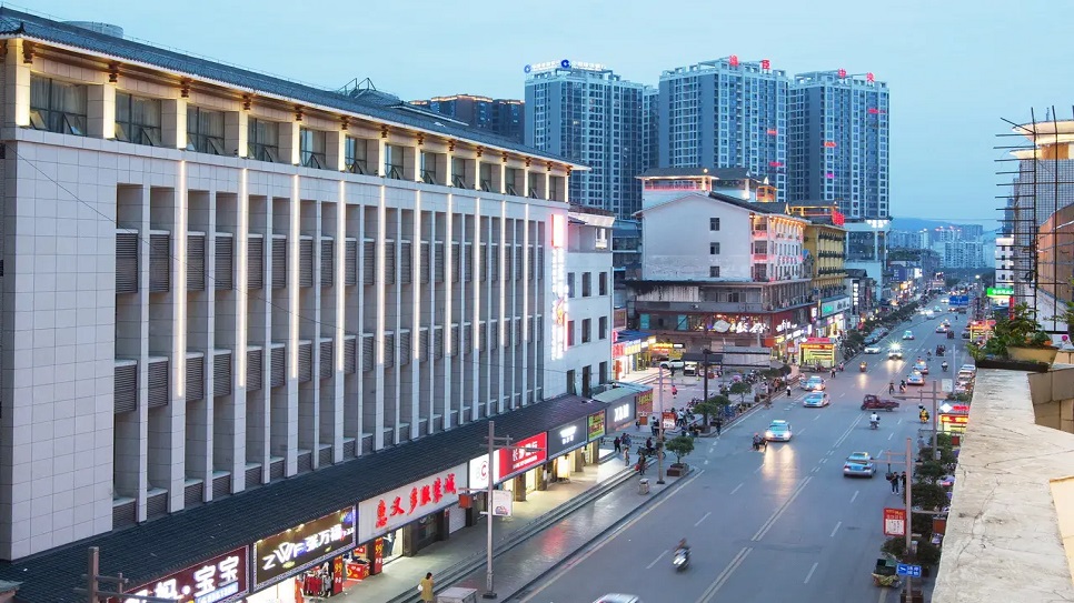 Phố đi bộ Hồi Long Lộ