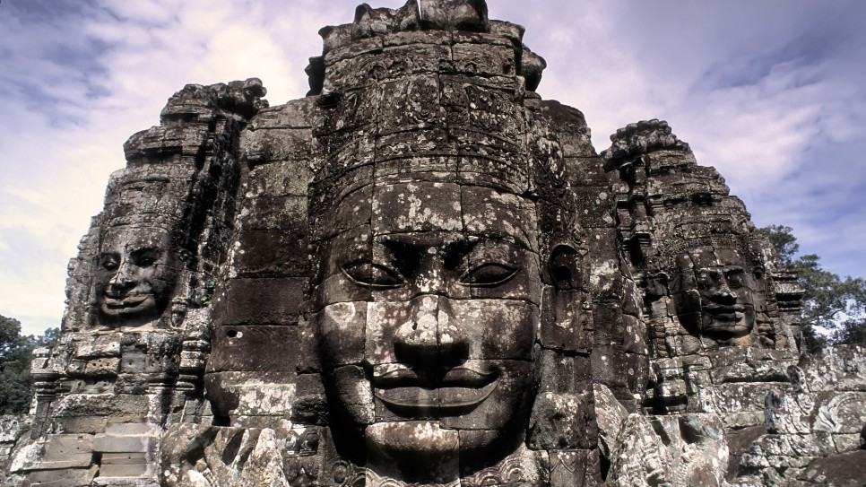 Tượng thần Bayon 4 mặt 