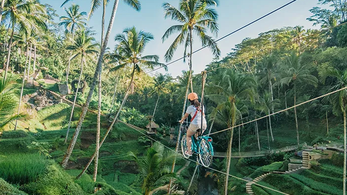 Đi xe đạp trên không