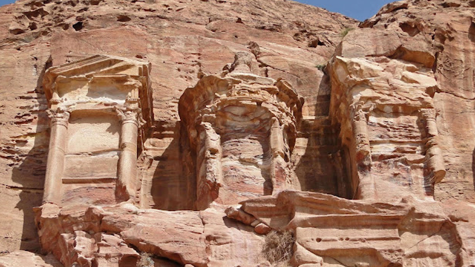 Lăng mộ Hoàng Gia