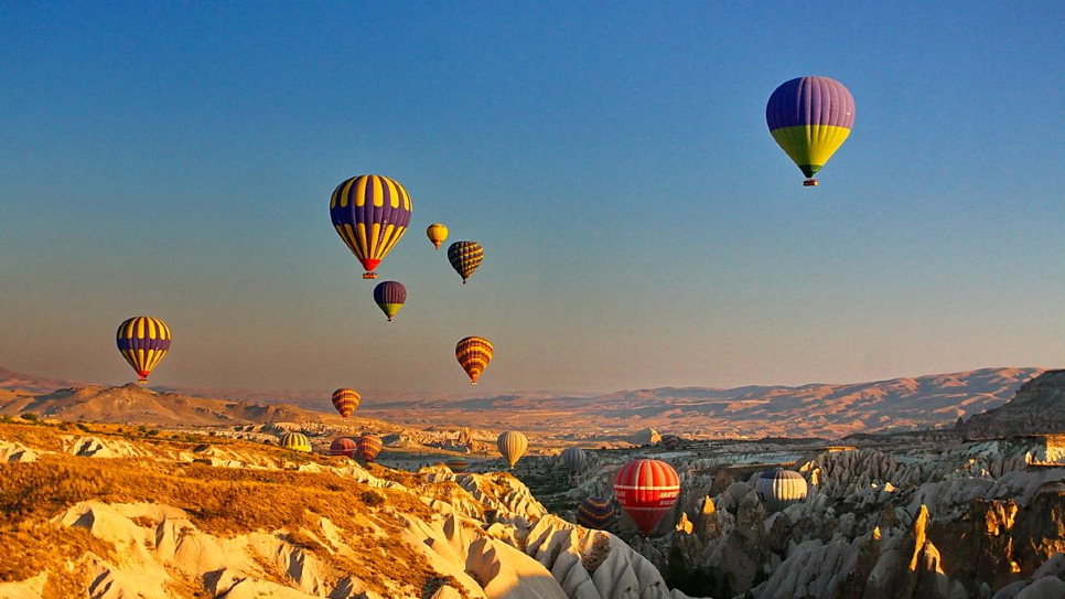 Trải nghiệm bay Khinh Khí Cầu trên Sa Mạc Wadi Rum