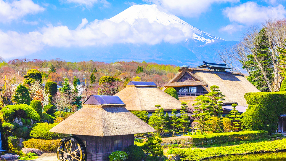 Làng cổ Oshino Hakkai
