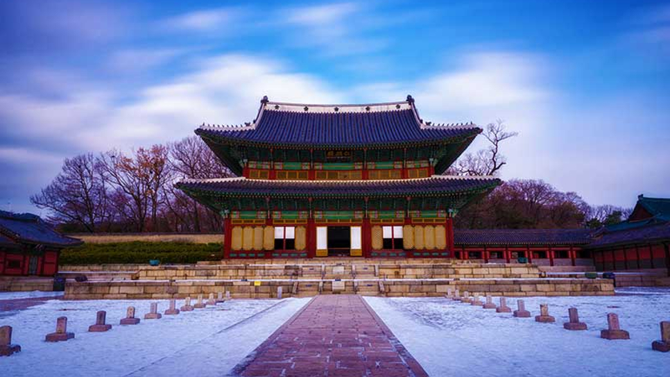 Cung điện Changdeokgung là đông cung tráng lệ của Hàn Quốc
