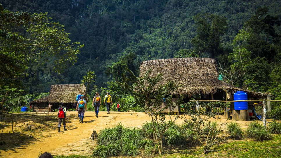 Bản Đoòng sâu hút giữa Trường Sơn hùng vĩ