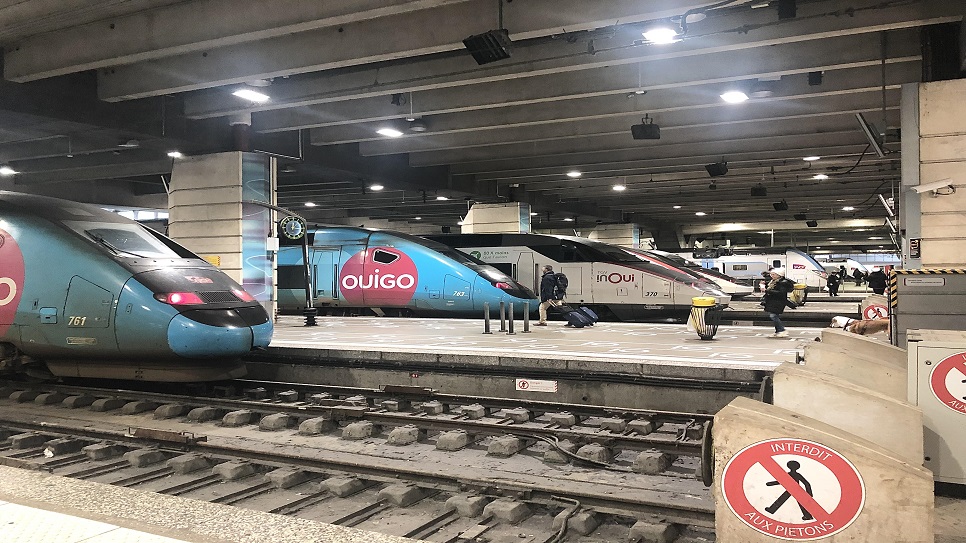 Tàu TGV tại ga Montparnasse