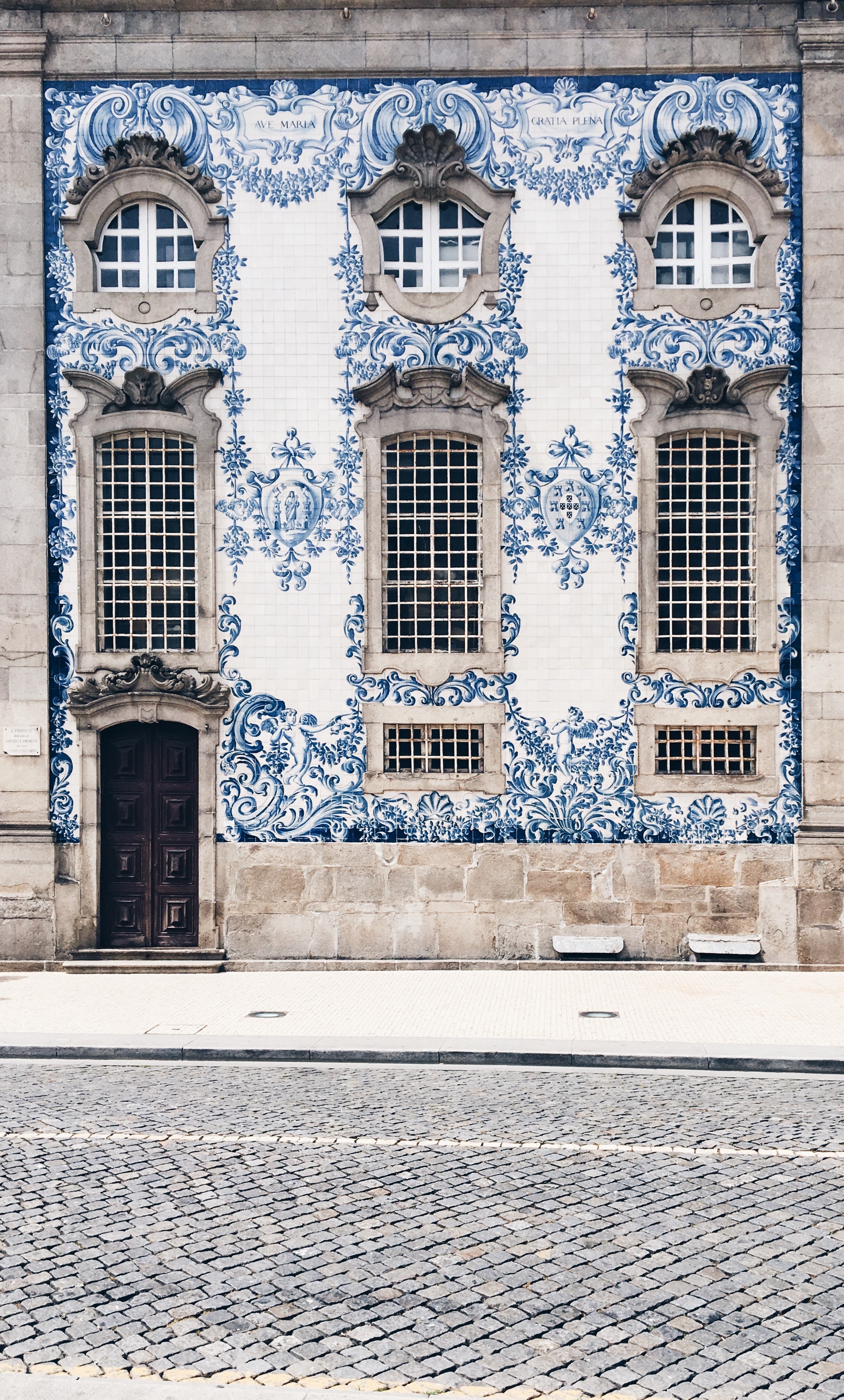Những bức tường lưu giữ tác phẩm nghệ thuật hiện đại của Azulejos