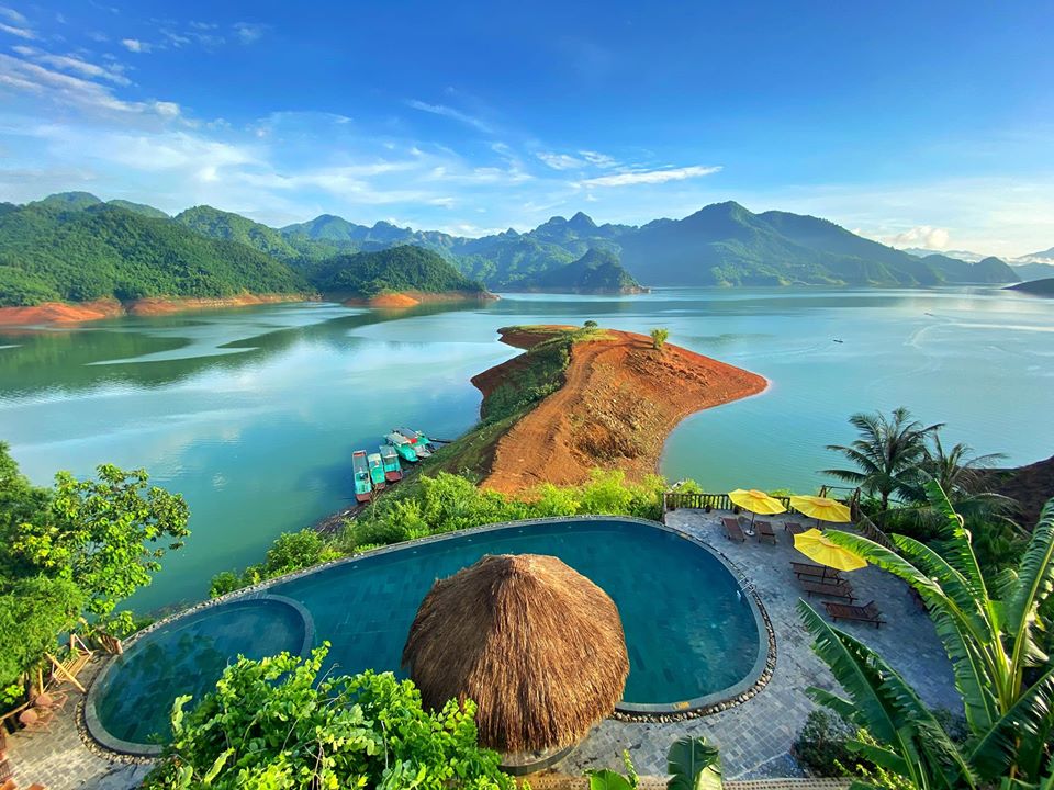 Bạn có thể chọn ở những resort cao cấp ở Mai Châu, để tận hưởng trải nghiệm dịch vụ của những resort nổi tiếng và đẳng cấp